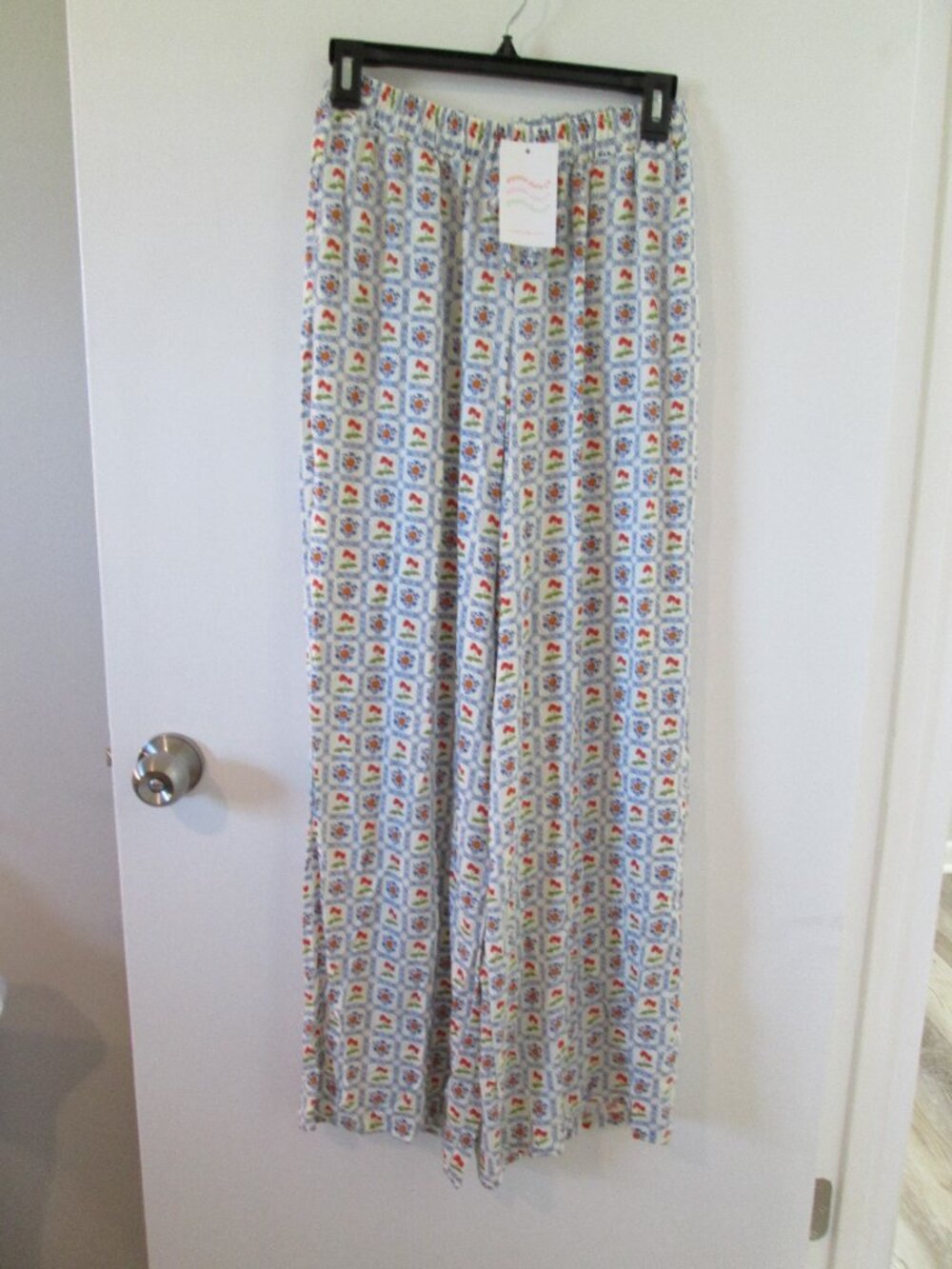 Dippin’ Daisy’s Cherry Heart Bottoms – Size Small – NWT